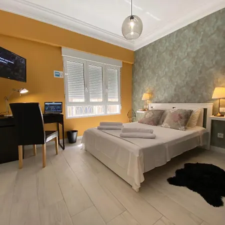 San Carlos Apartment *