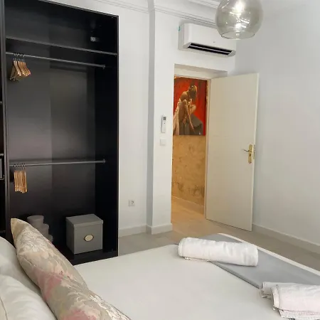 San Carlos Apartment