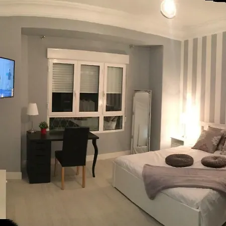 San Carlos Apartment