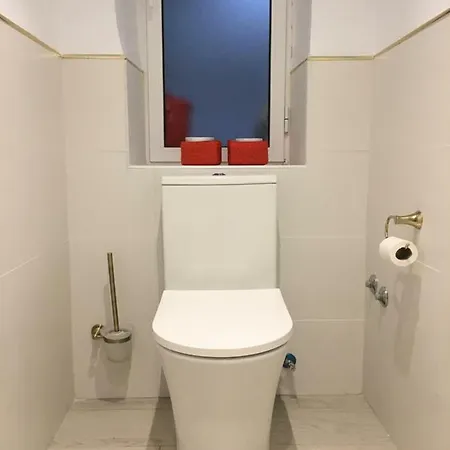 San Carlos Apartment *